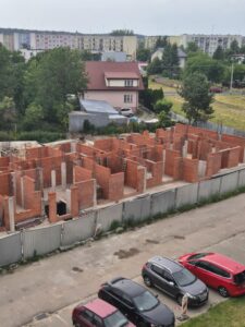 5250f724-a6fc-4721-8b2a-e010c2721803-225x300 Pierwsi mieszkańcy wycofują zaliczki na mieszkania w GSM ul.Nowa 3